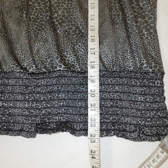 483. Inois Halter Top Silver and Black Sz M - Picture 5 of 8